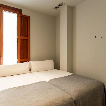 Uma Suites Barceloneta Beach-2